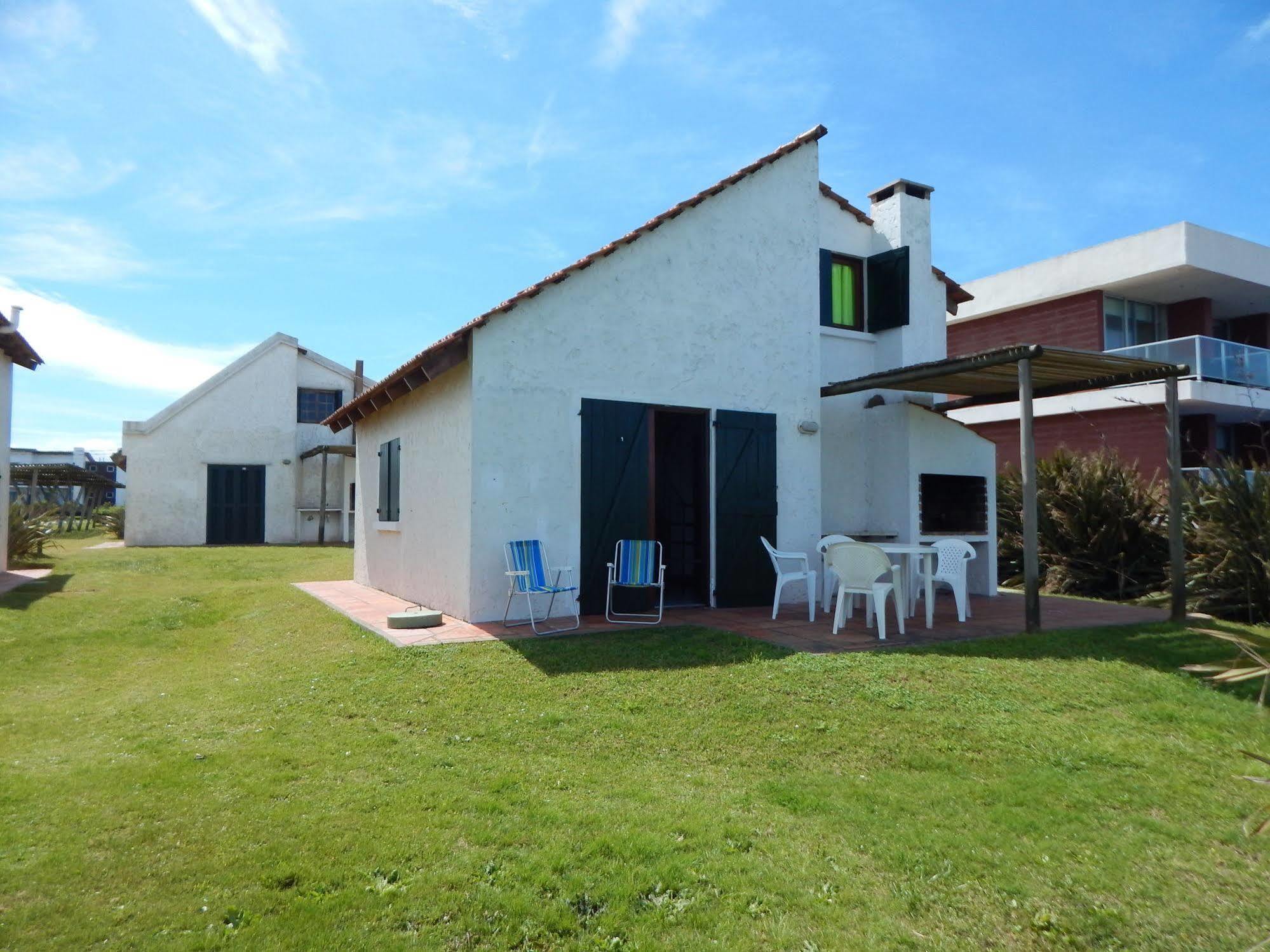 לה פלומה Bungalows Costa Esmeralda מראה חיצוני תמונה