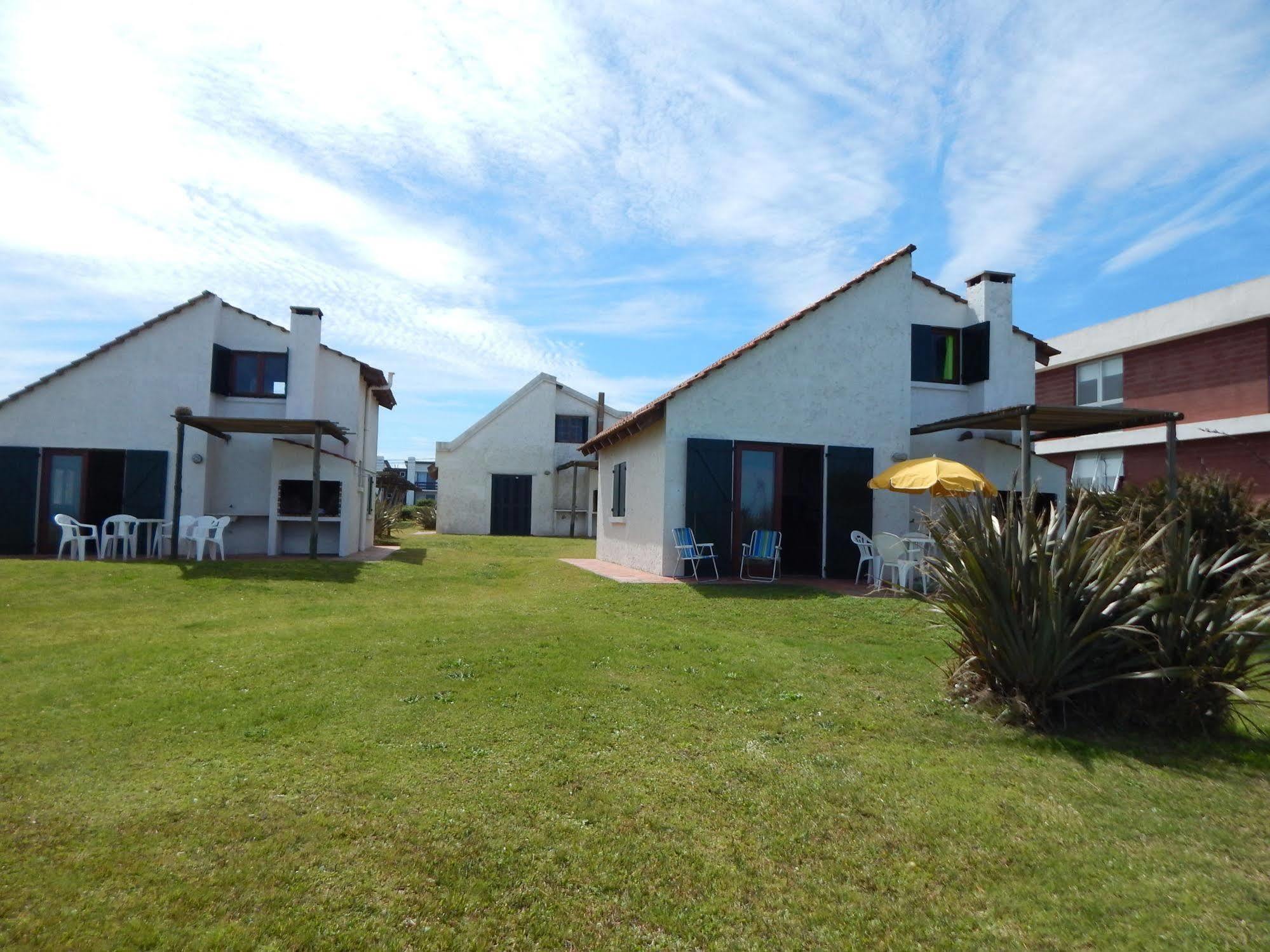 לה פלומה Bungalows Costa Esmeralda מראה חיצוני תמונה