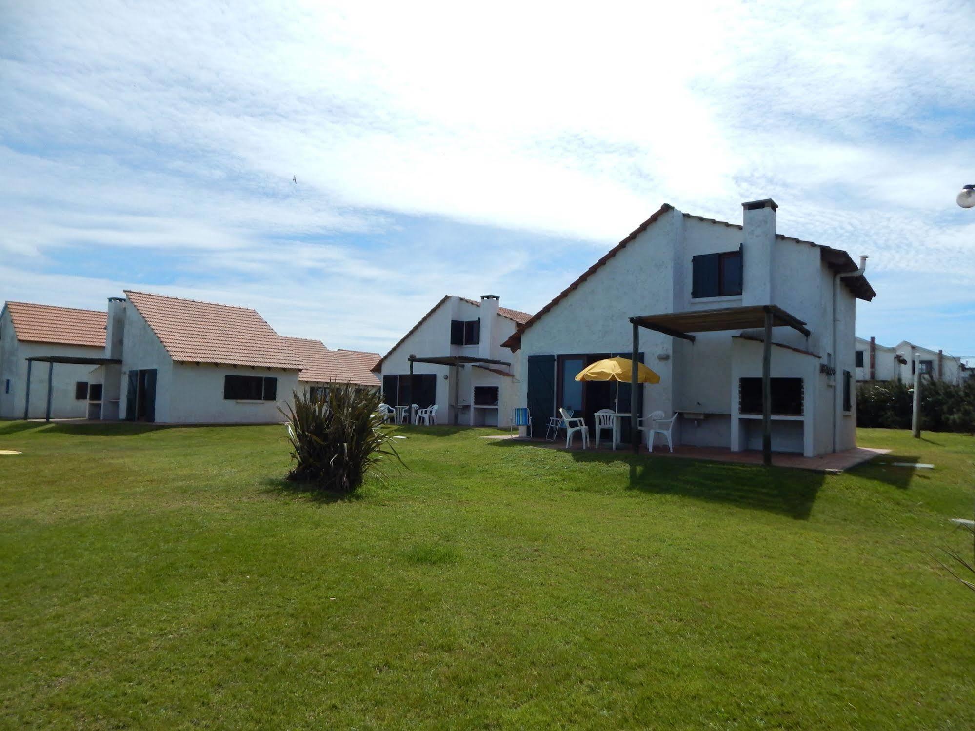לה פלומה Bungalows Costa Esmeralda מראה חיצוני תמונה